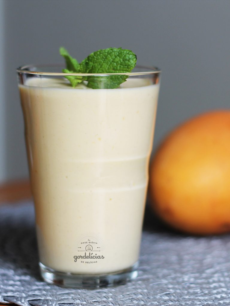 Lassi de Manga. Receita completa em httpp://gordelicias.biz