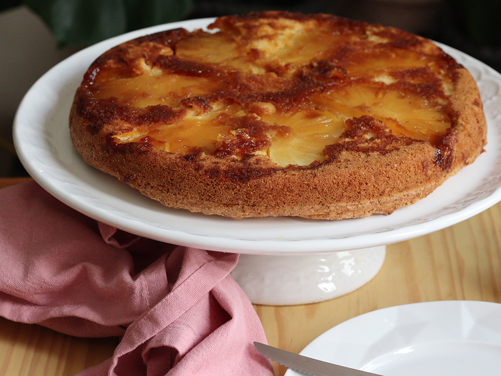 Bolo de Abacaxi Caramelizado | Raquelícias